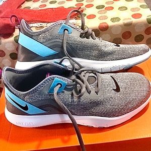 Brand new with box woman’s Nike Flex Trainer 9